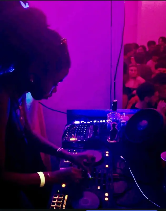DJ AVA LEWIS