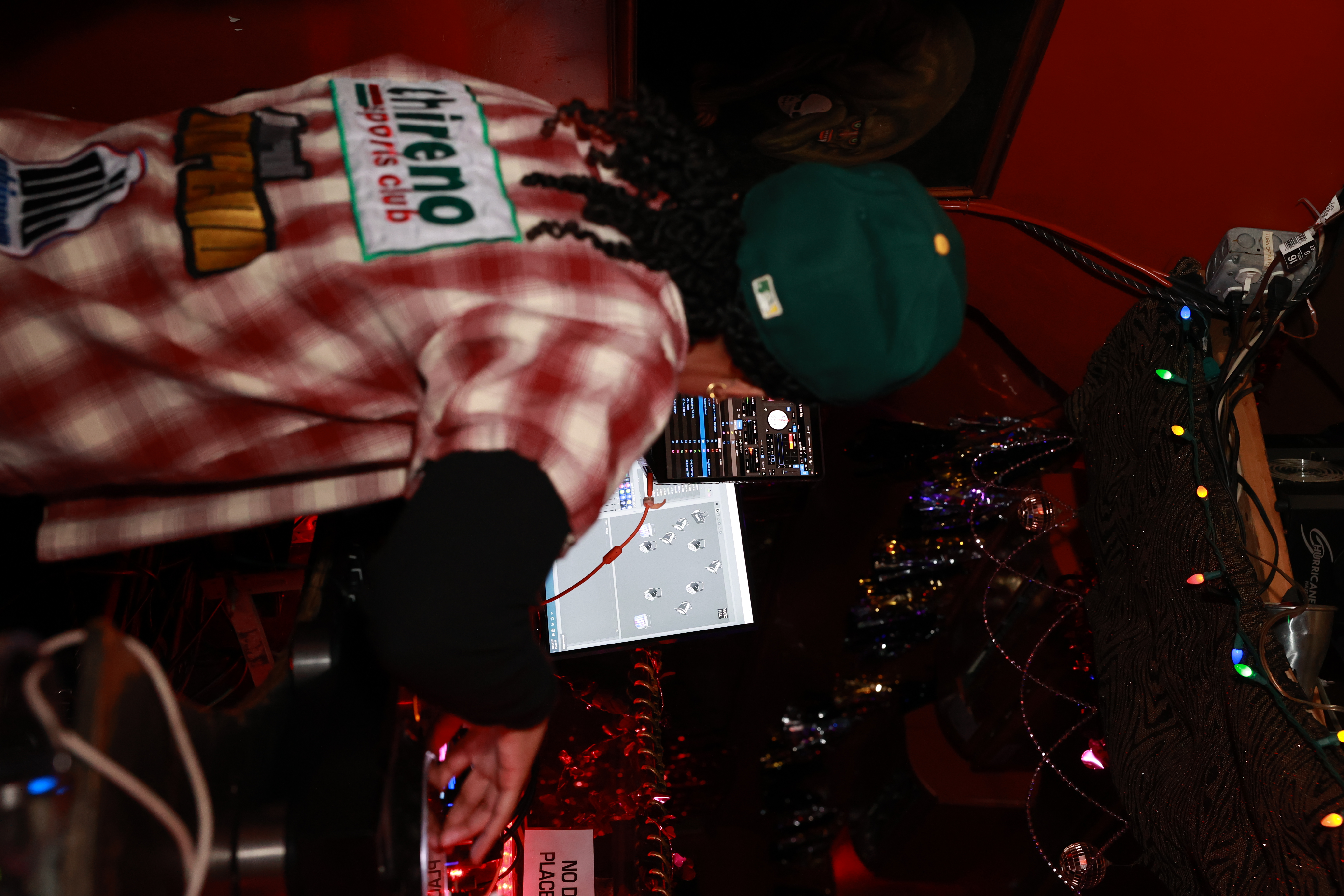 Full DJ Service