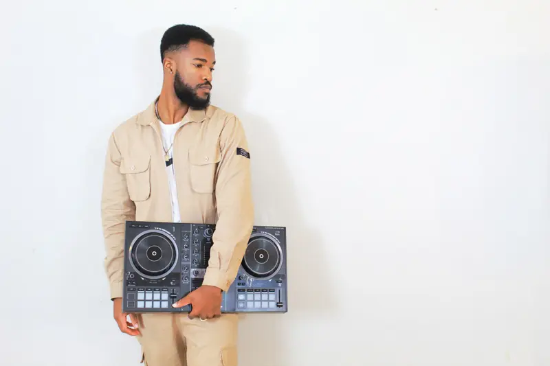 DJ TLynn gallery 4