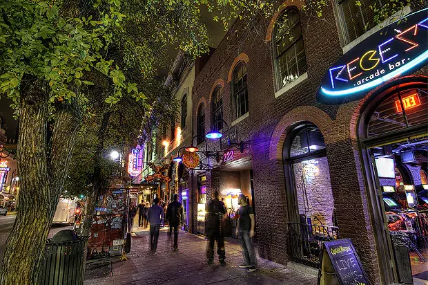 Recess Arcade Bar