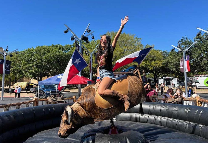 First Class Mechanical Bull In Austin TX